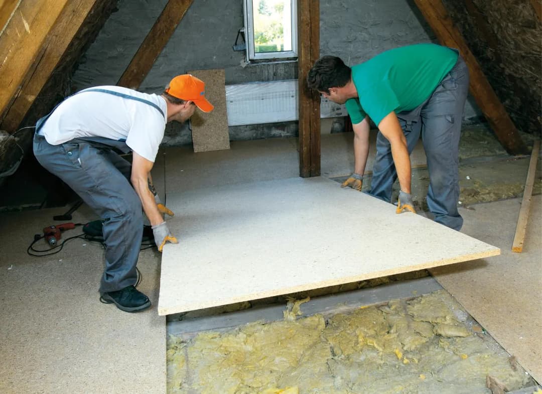 Jak zrobić podłogę na stropie drewnianym bez błędów i kosztów