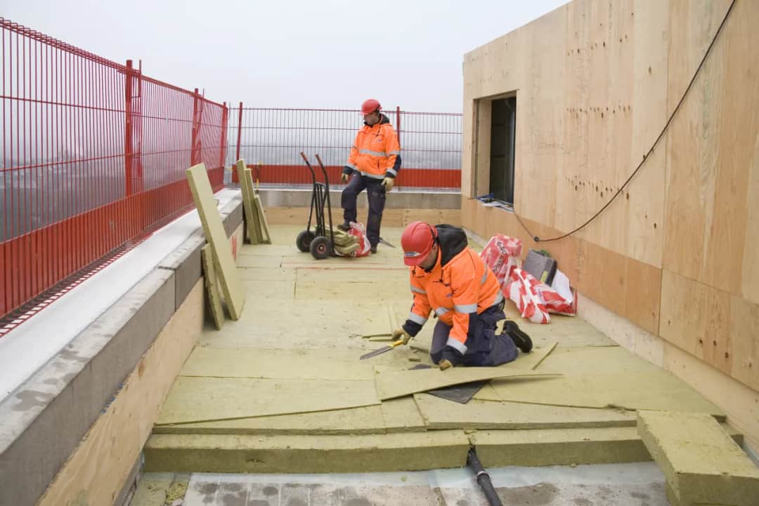Jak uzyskać pozwolenie na płaski dach bez zbędnych problemów?